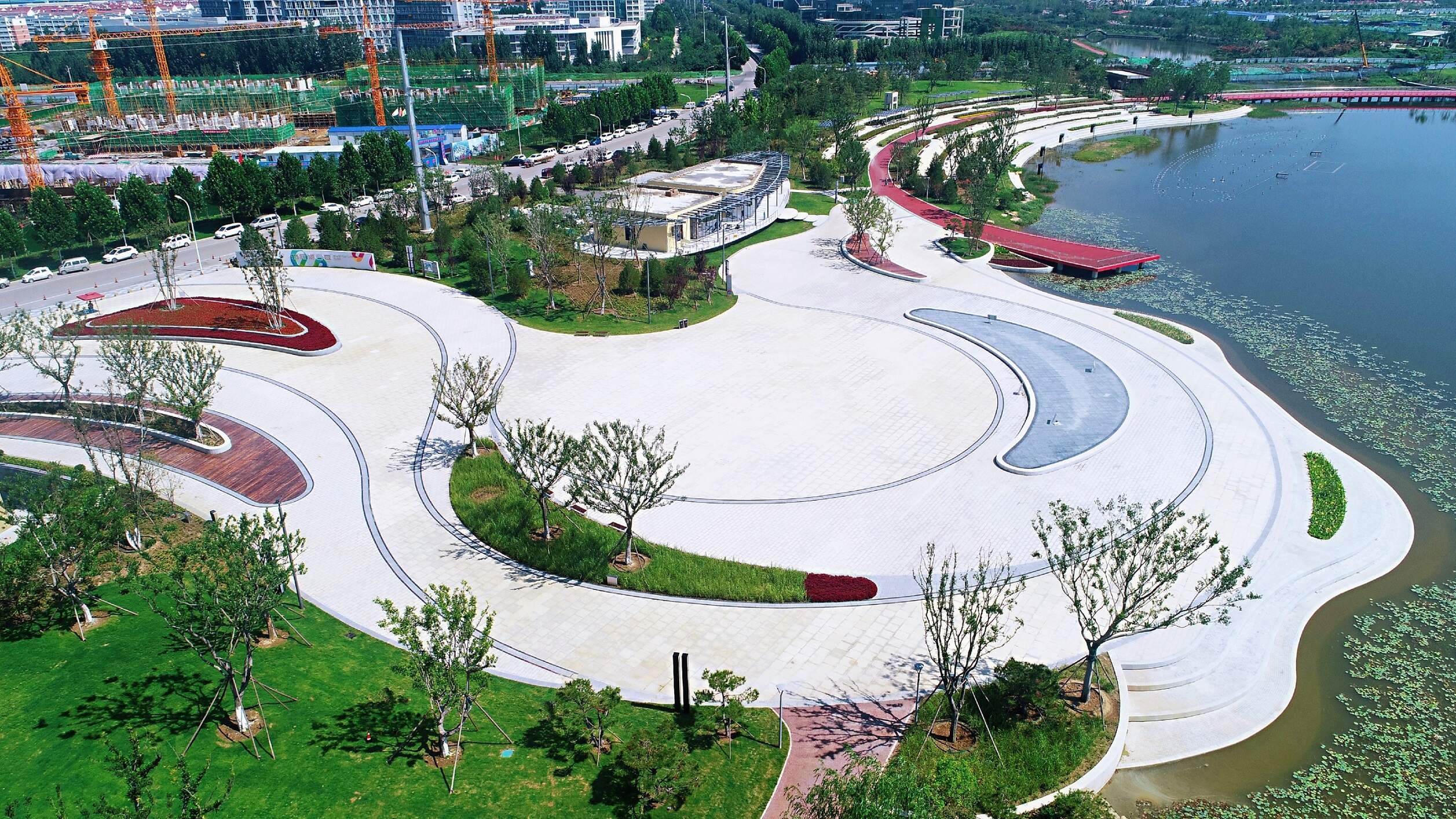 鸿雁湖公园 (2).jpg