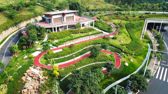南寧市民族大道北側(cè)綠地山體公園